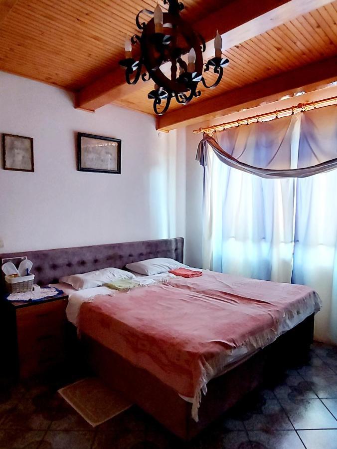 Guest House Marketti 维诺吉拉季夫 外观 照片