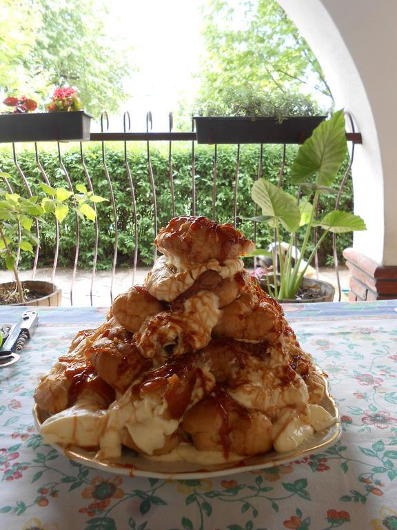 Guest House Marketti 维诺吉拉季夫 外观 照片