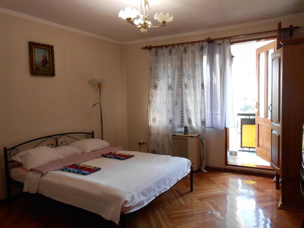 Guest House Marketti 维诺吉拉季夫 外观 照片
